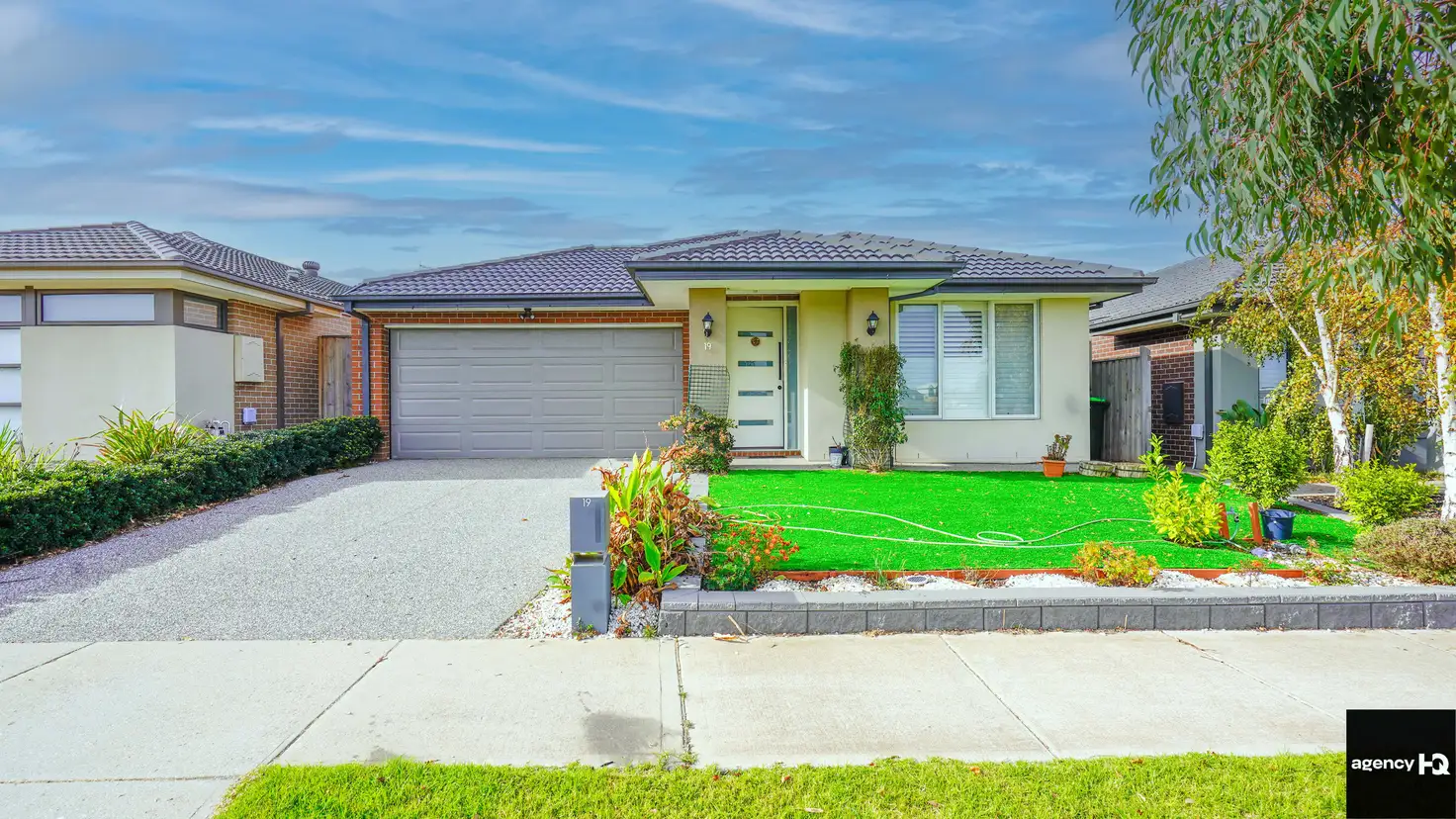 Main view of Homely house listing, 19 Botany Circuit, Tarneit VIC 3029