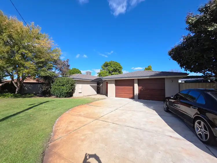 27 Yenisey Crescent, Beechboro WA 6063