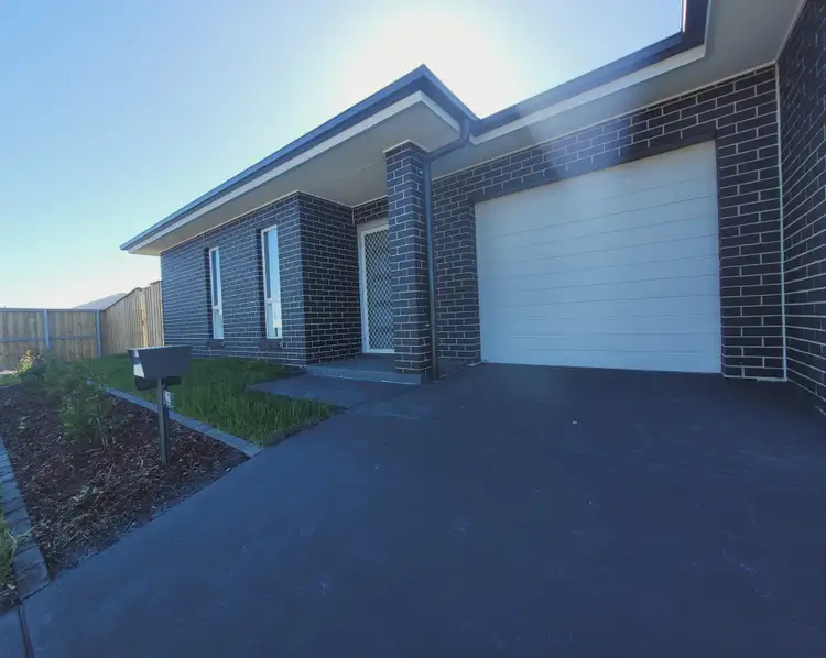 2 Glasspond Street, Chisholm NSW 2322