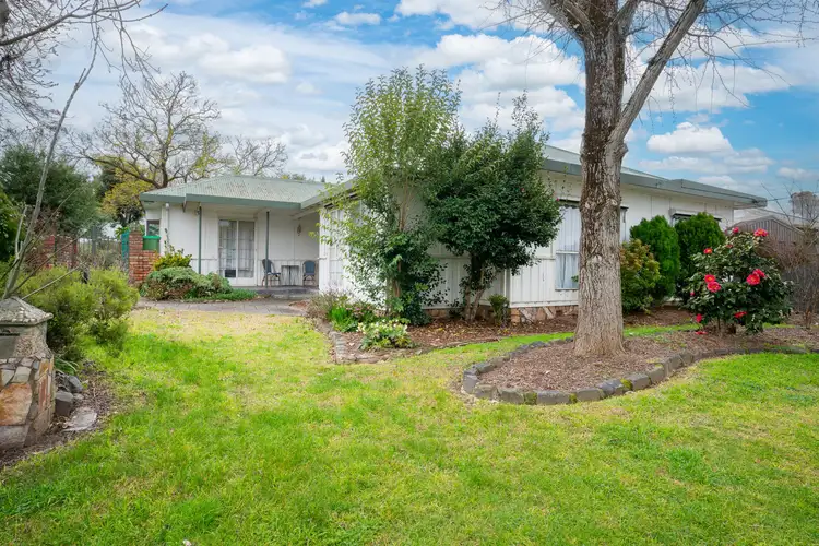 456 HALL AVENUE, Lavington NSW 2641