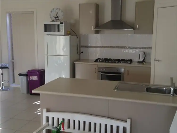 Fourth view of Homely house listing, 2 Pipit Close, Pakenham VIC 3810
