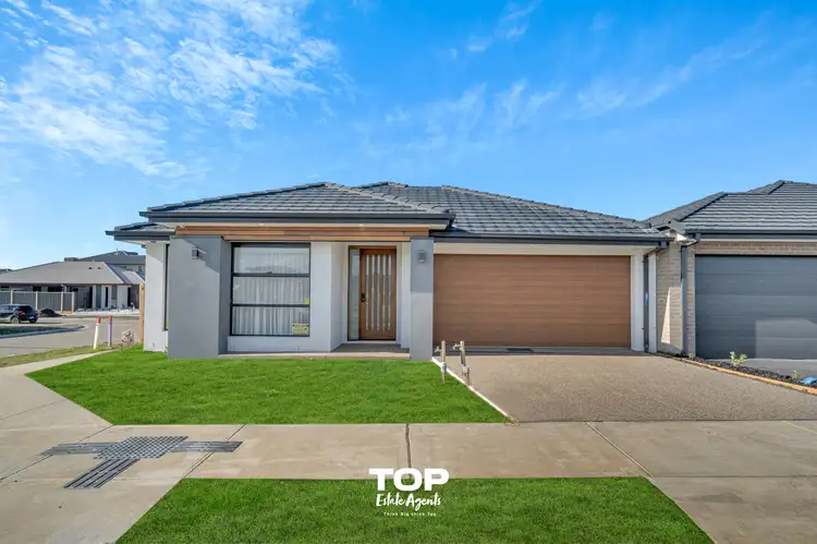 11 Verbena Boulevard, Clyde VIC 3978