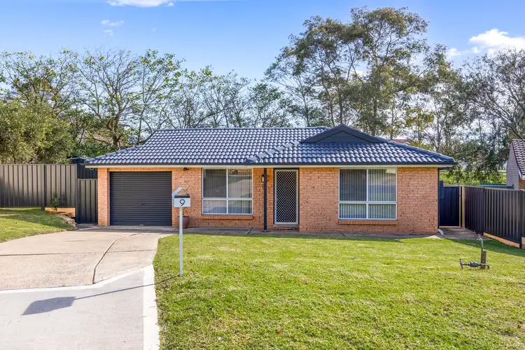 9 STAGG PLACE, Ambarvale NSW 2560