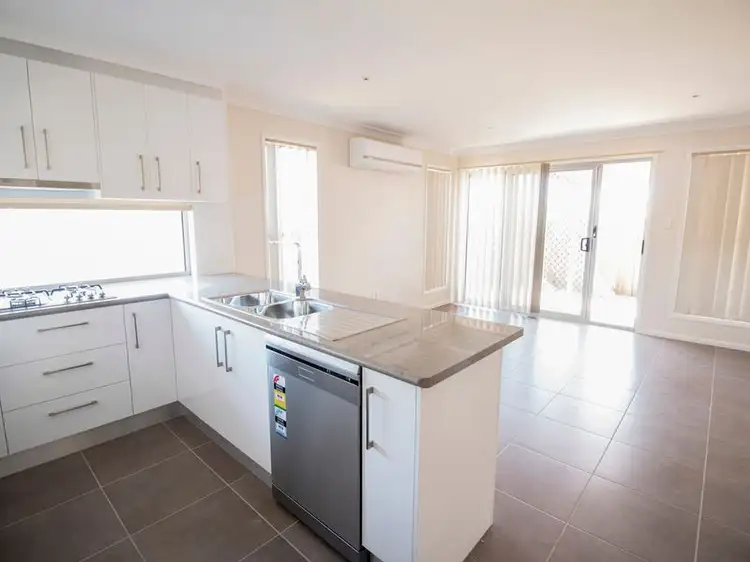 2/16 Taragon Street, Glenvale QLD 4350