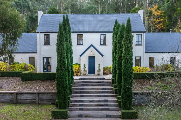 26 Douglas Road, Mount Macedon VIC 3441