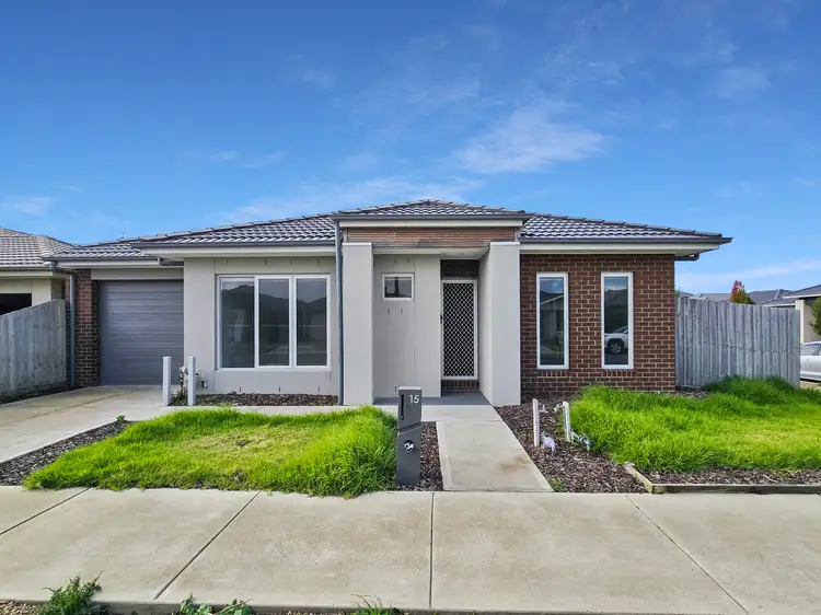 15 Falcon St, Armstrong Creek VIC 3217