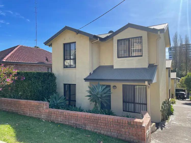 1/66 Rowland Avenue, Wollongong NSW 2500