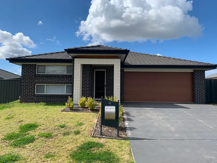 4 Nolan Esplanade, Dubbo NSW 2830