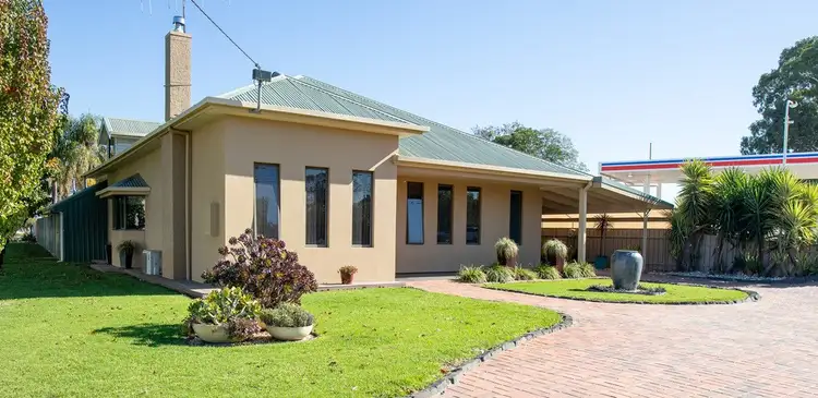 86 Bendigo Road, Kerang VIC 3579