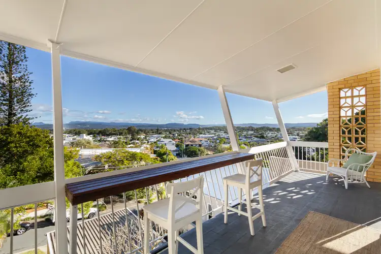 33 Brakes Crescent, Miami QLD 4220