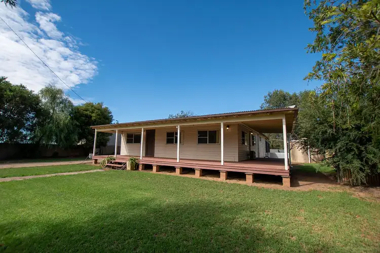 16 Claret Street, Forbes NSW 2871