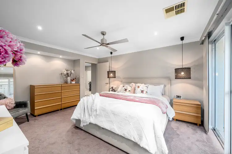 11 Rothery Loop, Piara Waters WA 6112
