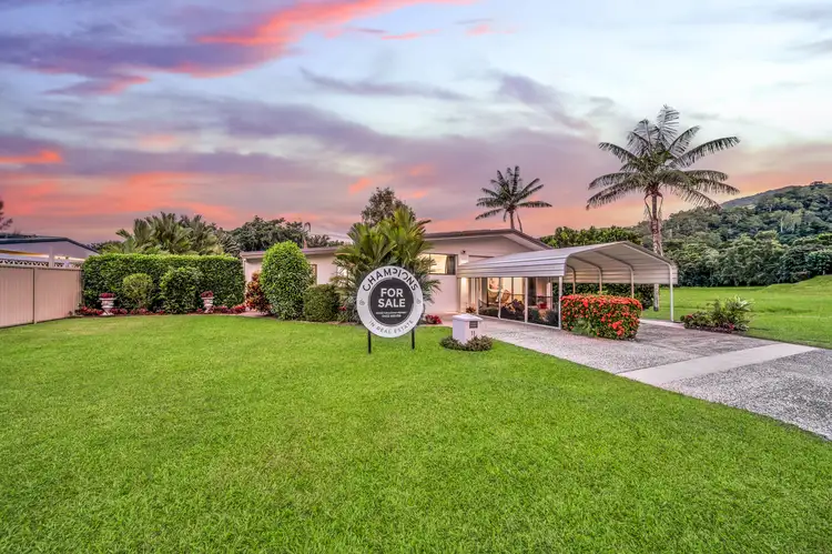 11 Pomona Avenue, Mooroobool QLD 4870