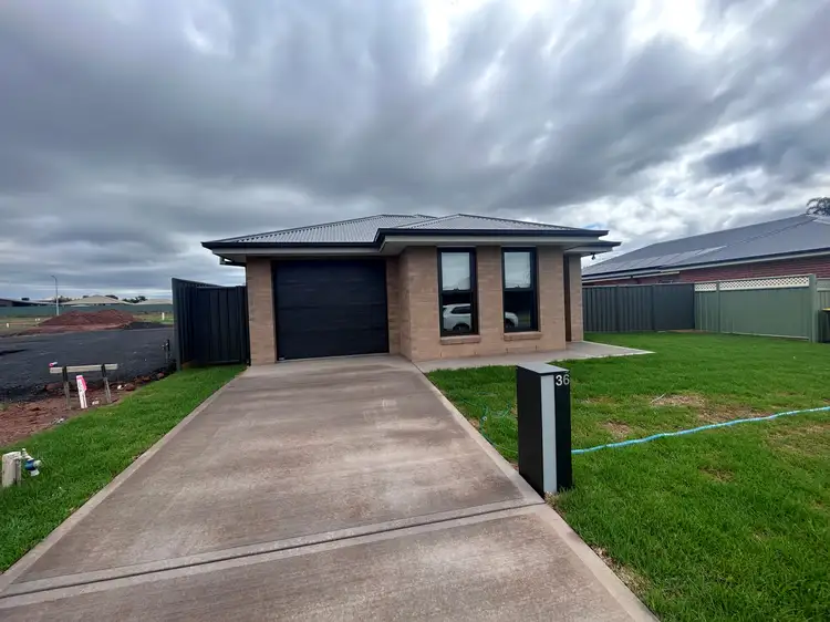 36 Violet Circuit, Dubbo NSW 2830