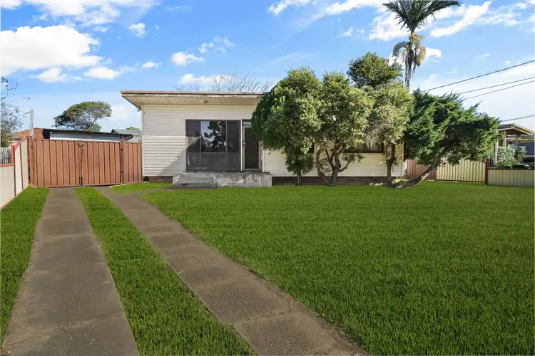 10 Montrose Avenue, Fairfield East NSW 2165