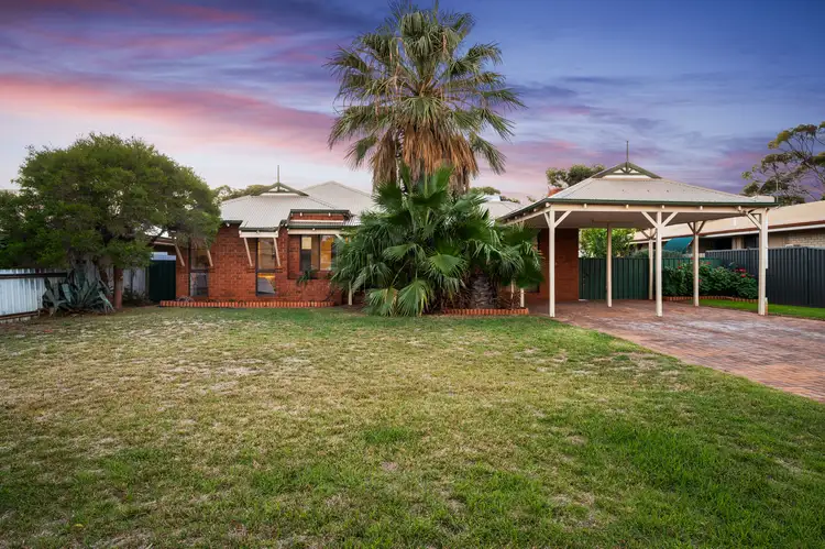 18 Robertson Street, West Lamington WA 6430