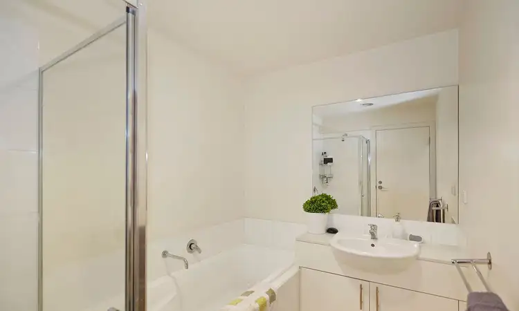 Sixth view of Homely apartment listing, 6/39-47 Peel Street, West Melbourne VIC 3003