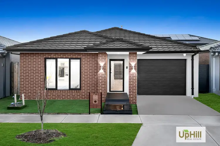 70 Pobblebonk Crescent, Clyde North VIC 3978