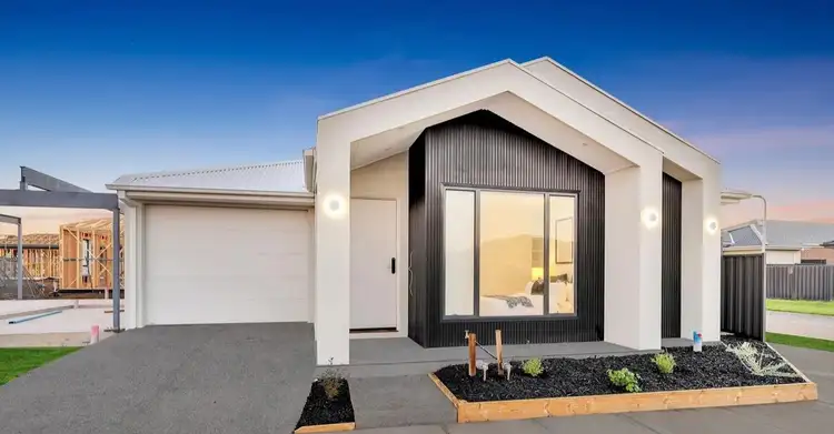 14 Shelly  Street, Donnybrook VIC 3064