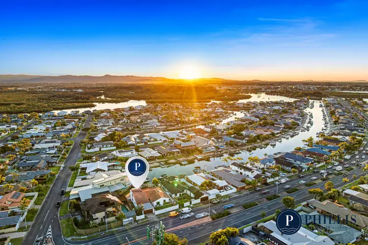 100 Oxley Drive, Paradise Point QLD 4216