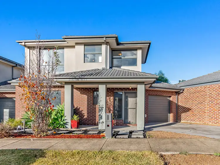 Main view of Homely townhouse listing, 19 Paior Circuit, Epping VIC 3076
