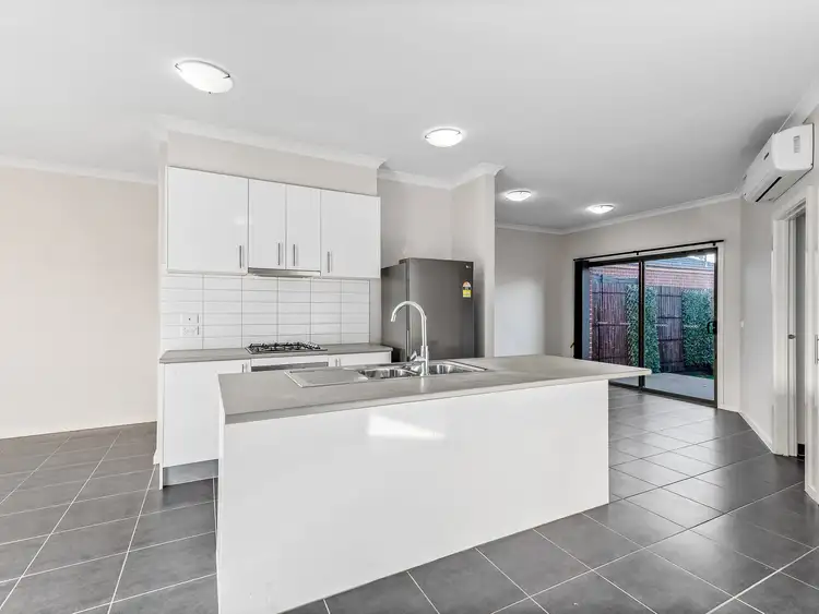 Fifth view of Homely townhouse listing, 19 Paior Circuit, Epping VIC 3076
