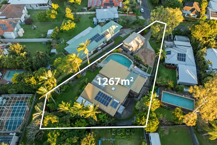 24 Balis Street, Holland Park West QLD 4121
