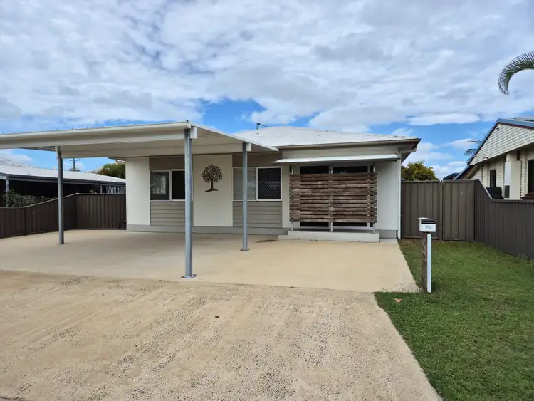 2/121 Branyan Street, Svensson Heights QLD 4670