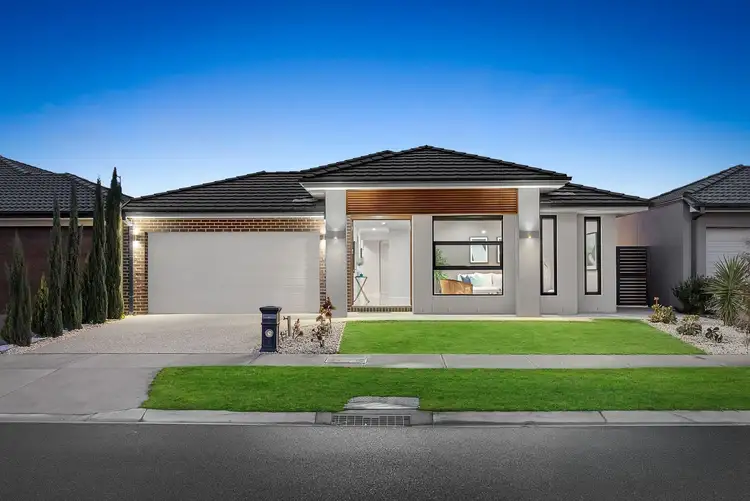 5 Stonemason Road, Clyde North VIC 3978
