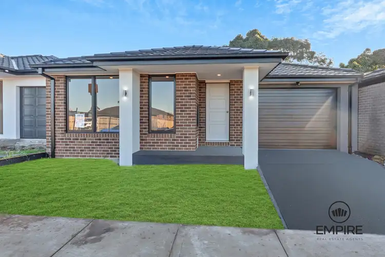 18 Jessfield Terrace, Cranbourne East VIC 3977