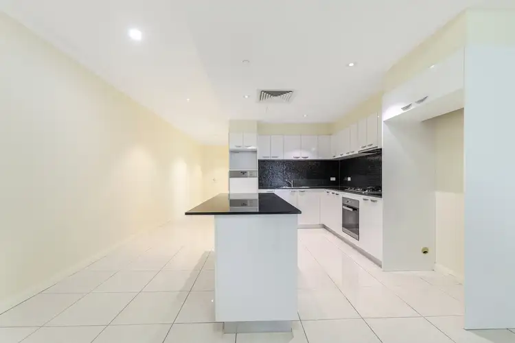 305/12 salonika, Parap NT 820