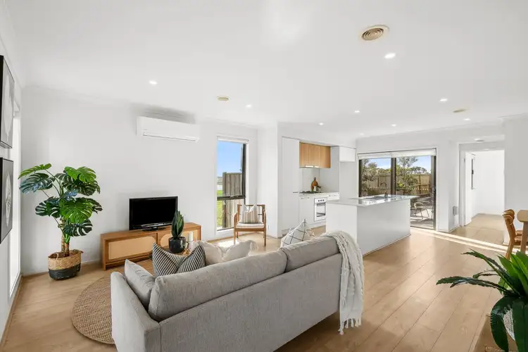 3 Longreach Road, Armstrong Creek VIC 3217