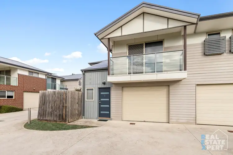 2 Sunshine Court, Hampton Park VIC 3976