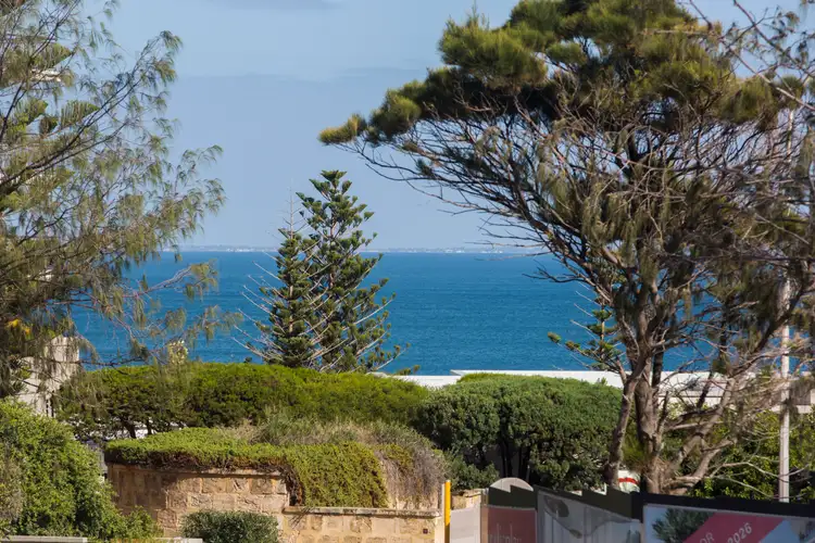 7/170 West Coast Highway, Scarborough WA 6019