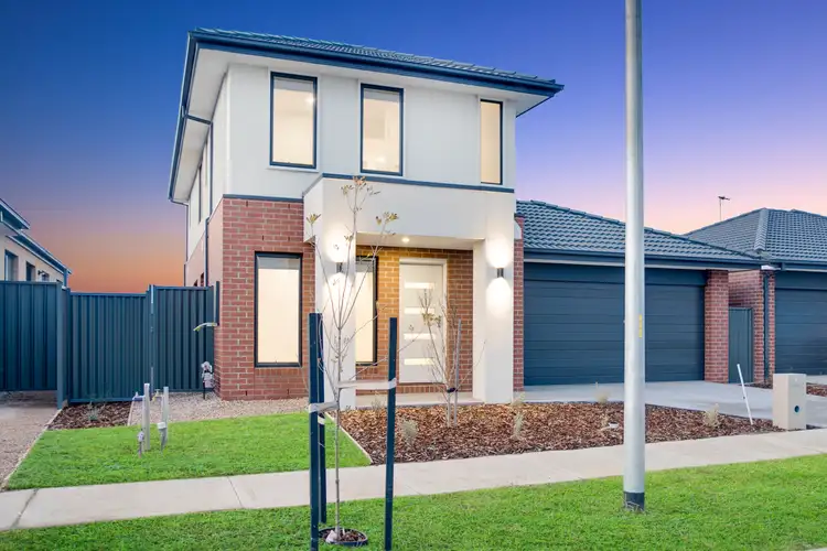 12 NITRE STREET, Manor Lakes VIC 3024