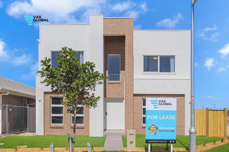 17 Massey Street, Oran Park NSW 2570