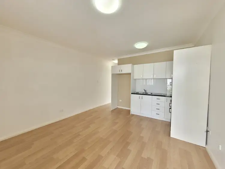 4/894 Canterbury Road, Roselands NSW 2196