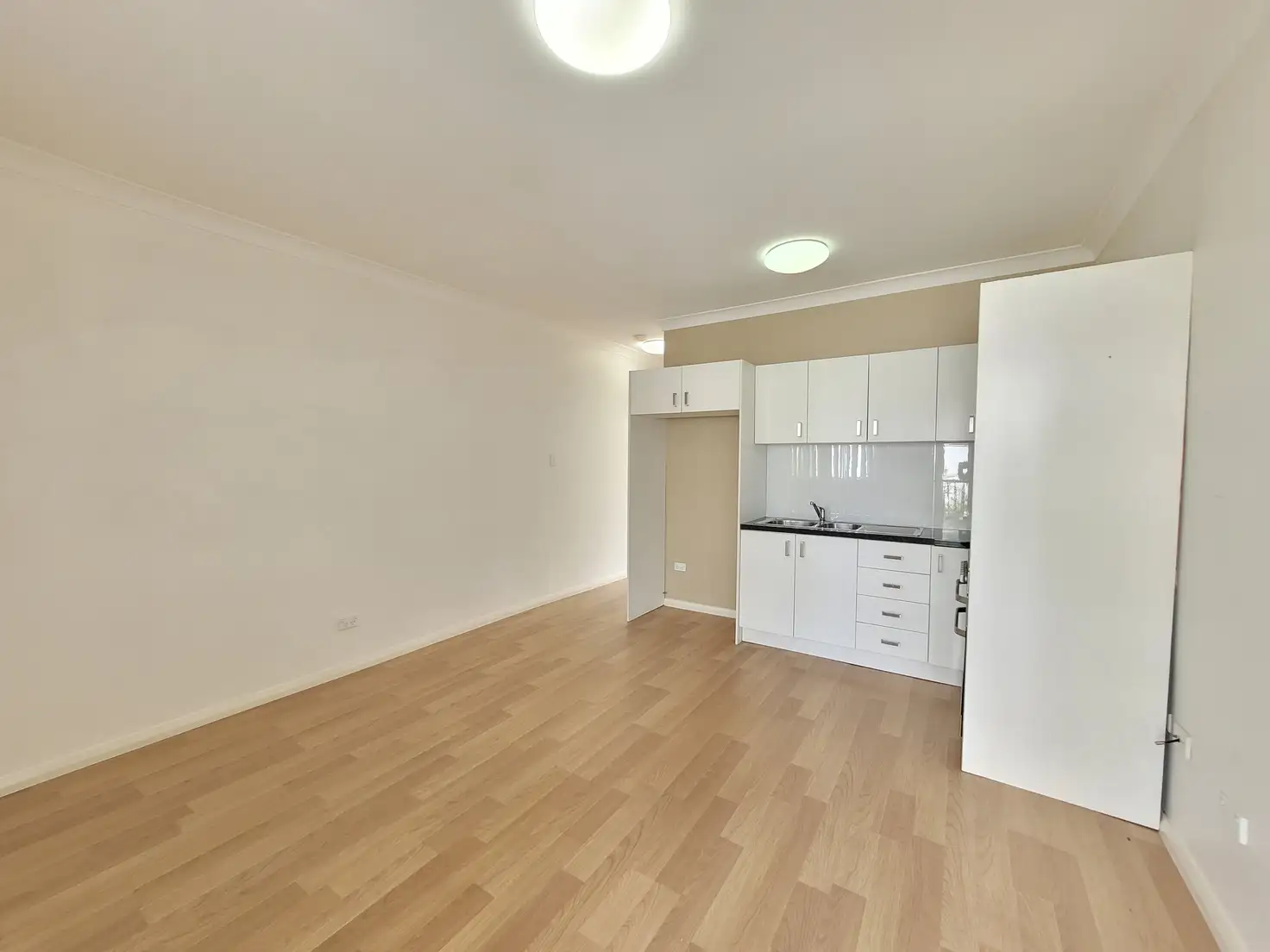 Main view of Homely unit listing, 4/894 Canterbury Road, Roselands NSW 2196