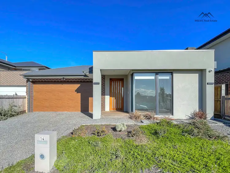14 Woolly Parade, Clyde North VIC 3978