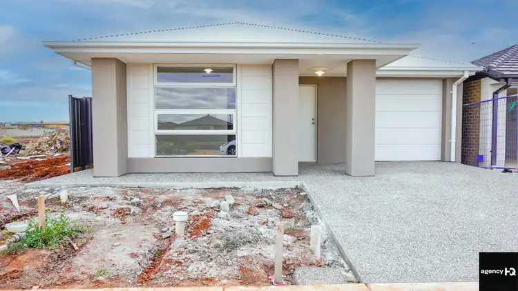18 Sandringham Street, Strathtulloh VIC 3338