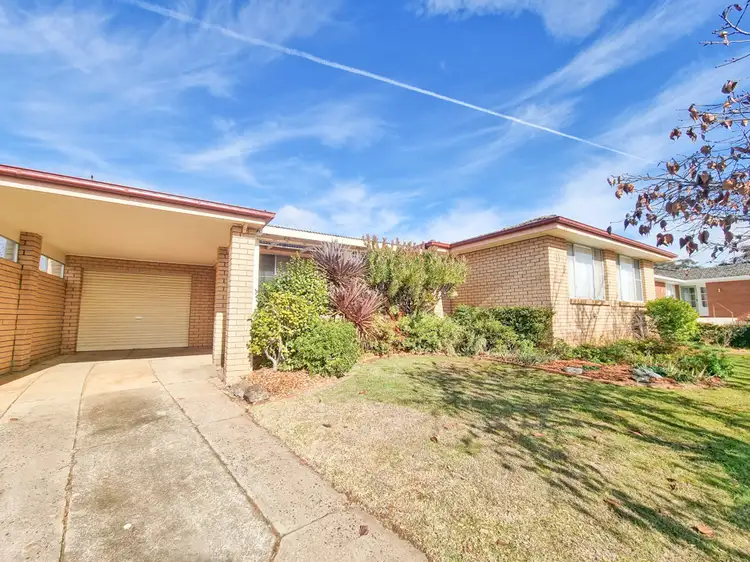 11 Mangowa Close, Orange NSW 2800