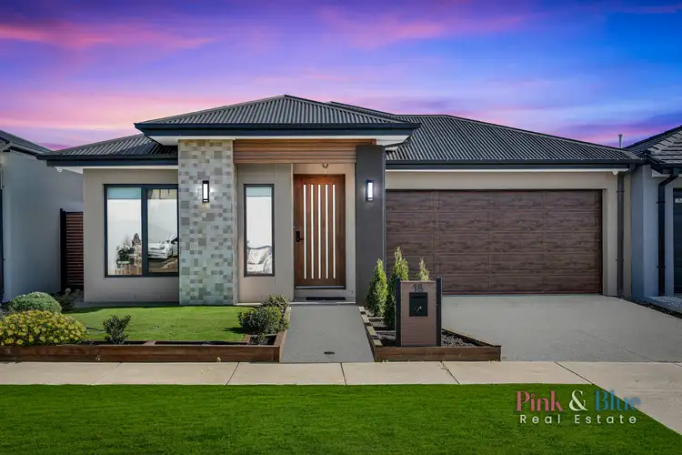18 Wensleydale Drive, Rockbank VIC 3335