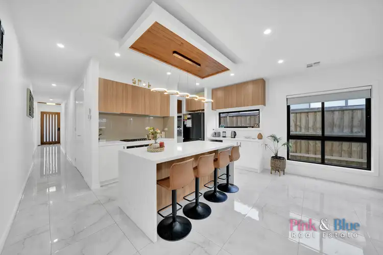 18 Wensleydale Drive, Rockbank VIC 3335