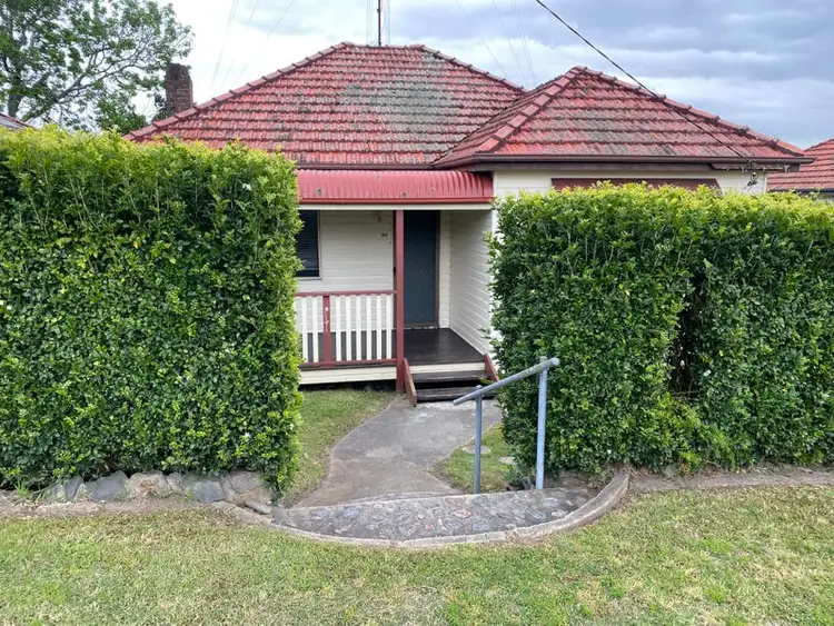 64 Lake Road, Wallsend NSW 2287