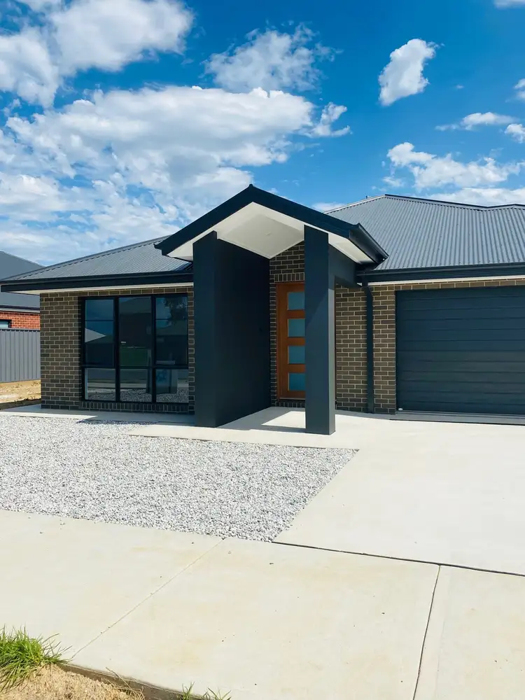 68 Hillford Circuit, Thurgoona NSW 2640