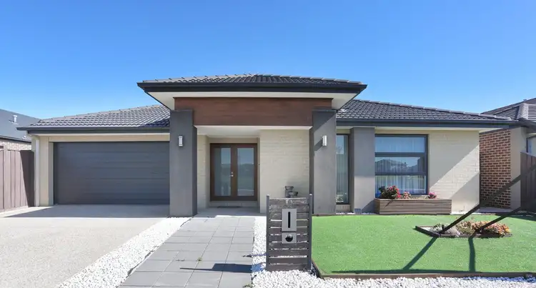10 Crescendo Boulevard, Wollert VIC 3750