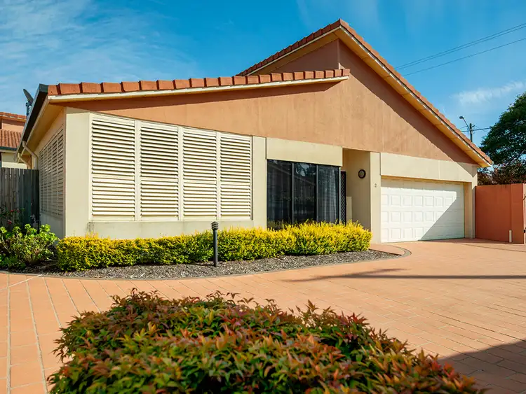 Main view of Homely unit listing, 2/224 Herries Street, Newtown QLD 4350