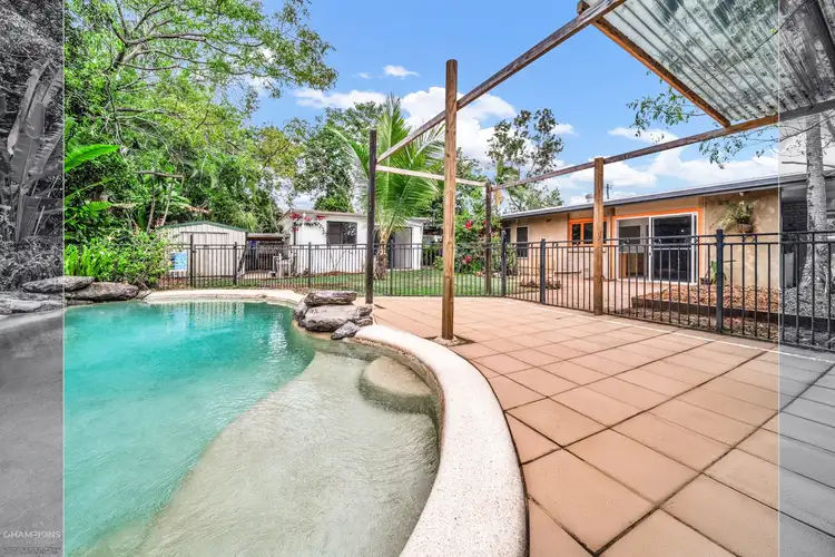 8 Mimosa Street, Holloways Beach QLD 4878