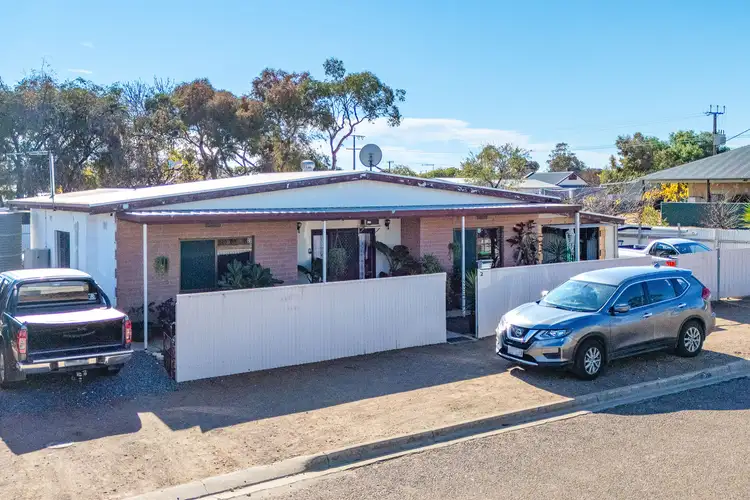 2 Mawson Avenue