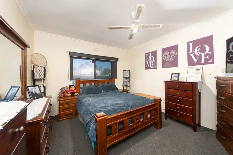 Fifth view of Homely house listing, 2 Mawson Avenue, Tailem Bend SA 5260